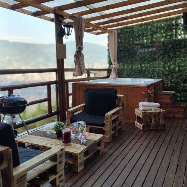 8d41ad16-8294-4824-ae9f-3fe8c0048e6d-1